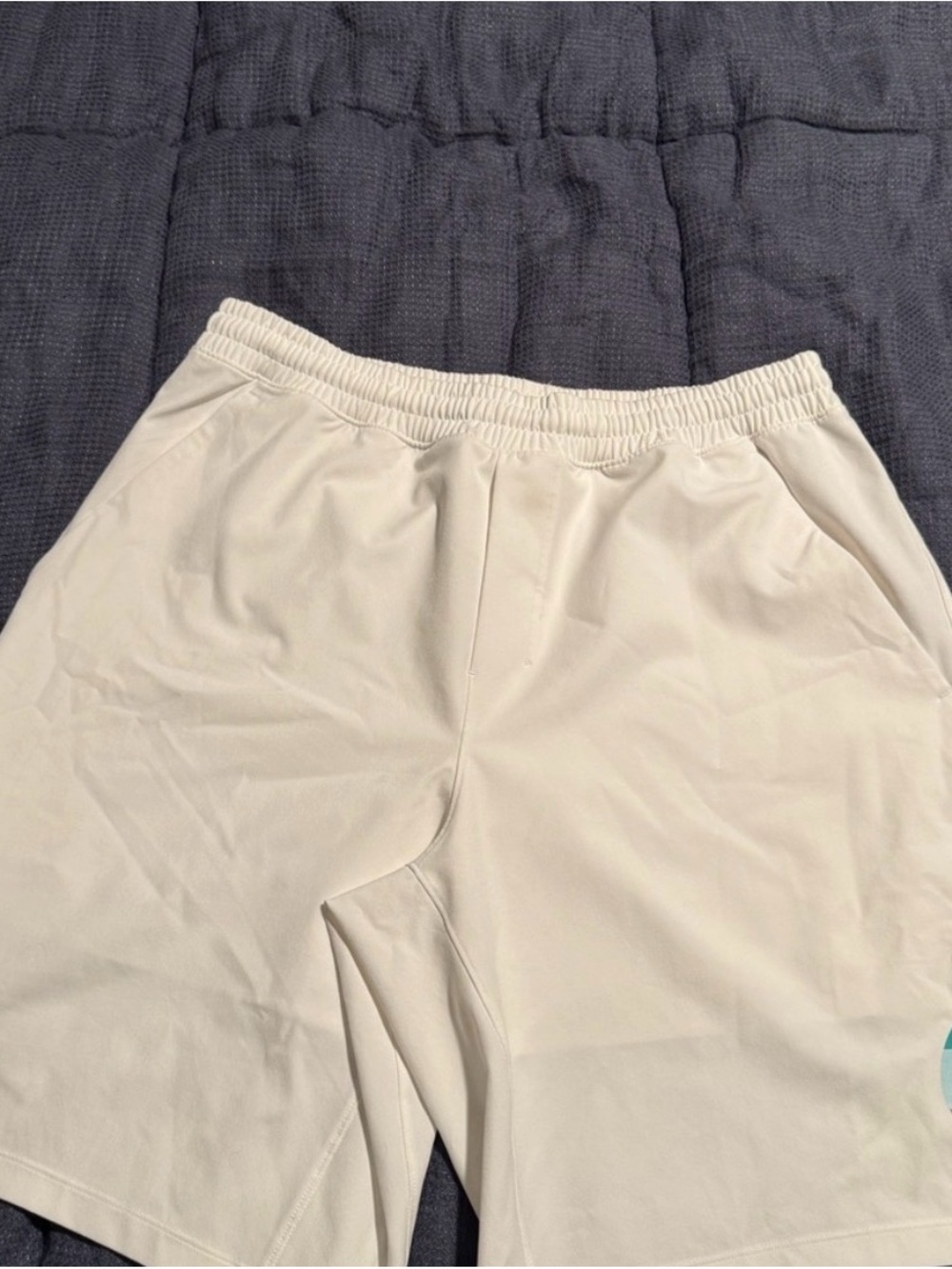 5 pair of short bundle. Lululemon, UA, or peloton brand. All size large - Picture 3 of 6